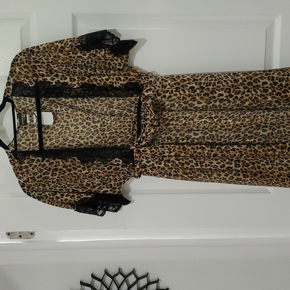 NWT CINEMA ETOILE 3 PC MARC LEOPARD PRINT CHEMISE, THONG, ROBE MEDIUM - Picture 3 of 7